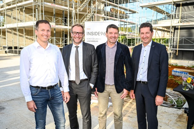 Team Dornbirner Sparkasse mit StR. Alexander Juen (2. v. li.). Michael Sutterlütti, Ulrich Allmendinger, VDir. Harald Giesinger (v. li.)