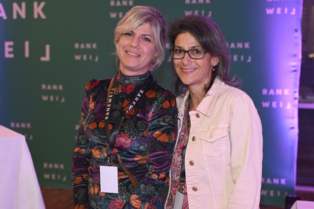 Andrea Knecht (Uhren – Schmuck Knecht), Isolde Berchtold (Helvetica Versicherungen) (v. li.)