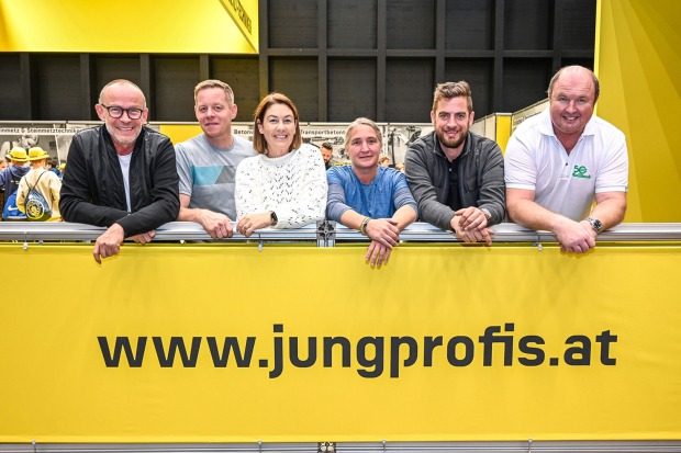 Innungsmeister Franz Kopf, Daniel Entner, GF Sabrina Nicolussi, Martina Purtscher, Markus Loser und Martin Mallitsch (alle Baunebengewerbe) (v. li.)