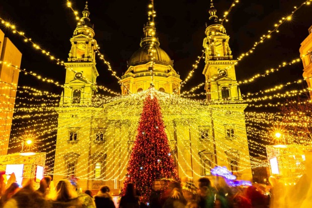 Weihnachtsbeleuchtung in Budapest