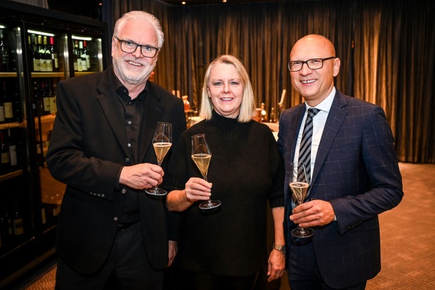 Günther Kreuzhuber (METRO), Irmi und Stefan Moosbrugger (Falstaff Restaurant) (v. li.)