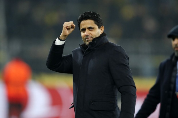 Nasser Al Khelaïfi, der triumphierend seine Faust in die Kamera hält