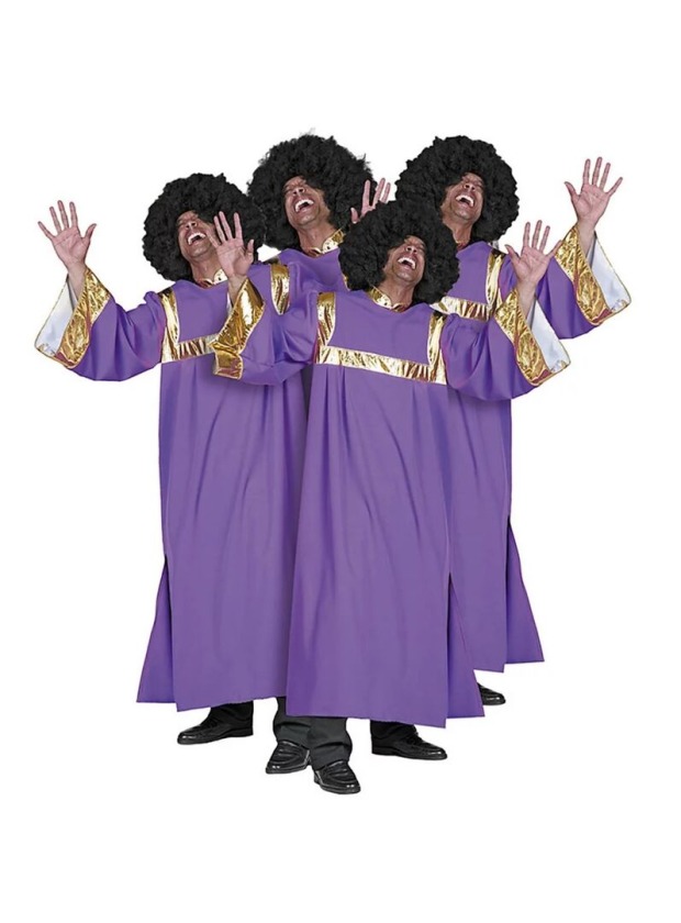 Vier Männer sind als lila Gospelsänger verkleidet.