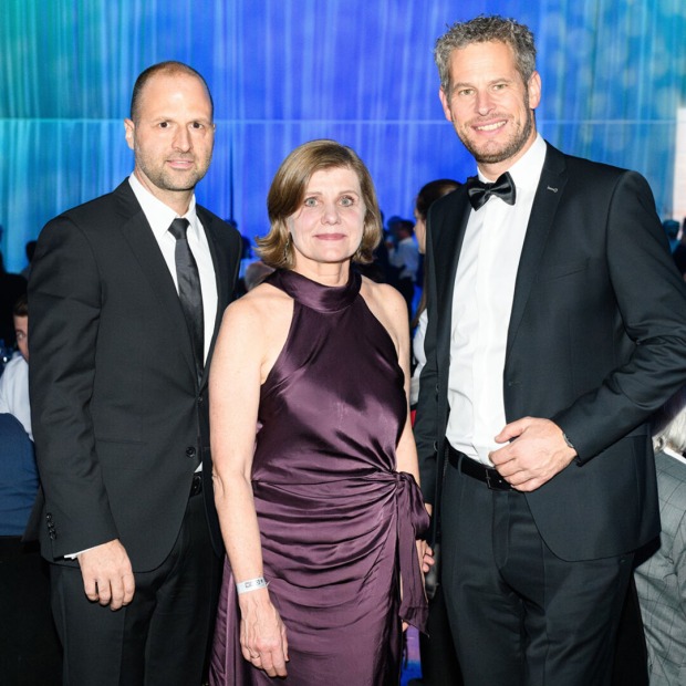 Wirtschaftslandesrat Marco Tittler,  Landesstatthalterin Barbara Schöbi-Fink und Spartenobmann Markus Comploj (v. li.)