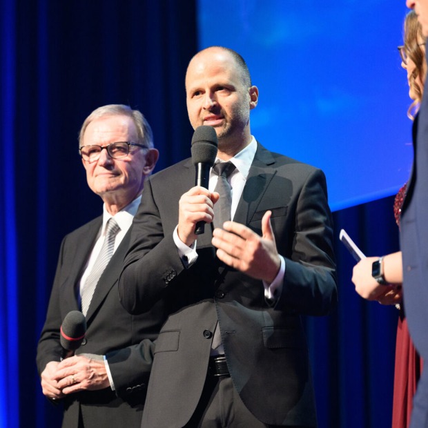 Wirtschaftslandesrat Marco Tittler ehrte WKÖ-GS Karlheinz Kopf und WK-Präsident Wilfried Hopfner.