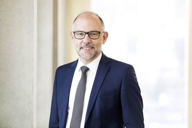 „Ein Master-Studium an der OST –  Ostschweizer Fachhochschule eröffnet heraus­ragende Karriere-Perspektiven.“ Prof. Dr. oec. HSG Dietmar Kremmel