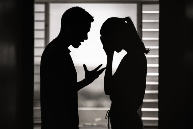 Mann und Frau streiten | Credit: iStock.com/kieferpix