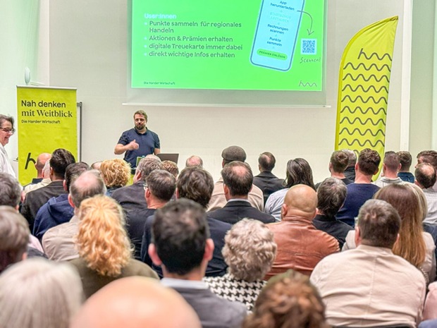 Pascal Sonnleithner erklärt die neue Bonus-App.