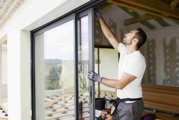 Der Einbau von neuen Fenster hilft Energie zu sparen und damit auch Geld.