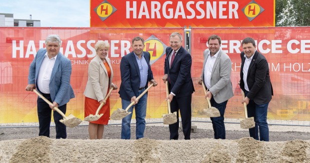 Spatenstich zum Hargassner Servicecenter