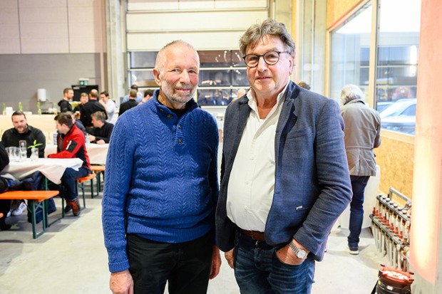 Hubert Hartmann (Gründer holzbau_kunst) und Bundesinnungsmeister Sigi Fritz (v. li.)