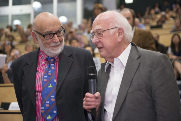 Die Wissenschaftler François Englert und Peter Higgs.