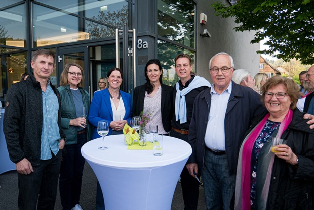 Manfred Zesch, Jessica Zesch, Dr. Iris Gollmitzer MSc., Dr. Heike Flatz, Roland Marte, Georg Hedjkezi und Margit Hedjkezi (v. li.)