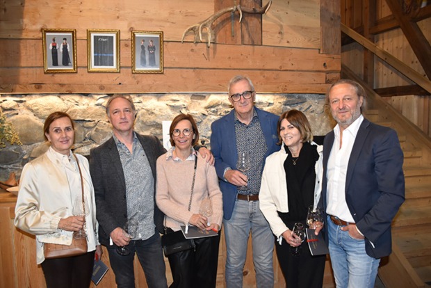 Eva und Ewald Zündel (Zündel Kunstofftechnik  Bizau), Helga und Engelbert Kaufmann sowie Maria und Heinz Rüscher (Tischlerei Rüscher, Schnepfau)
