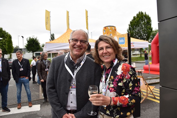 Sorgt für  guten Kaffee in den Mc-Cafés: Hubert Schick (WMF) und Isolde Romer