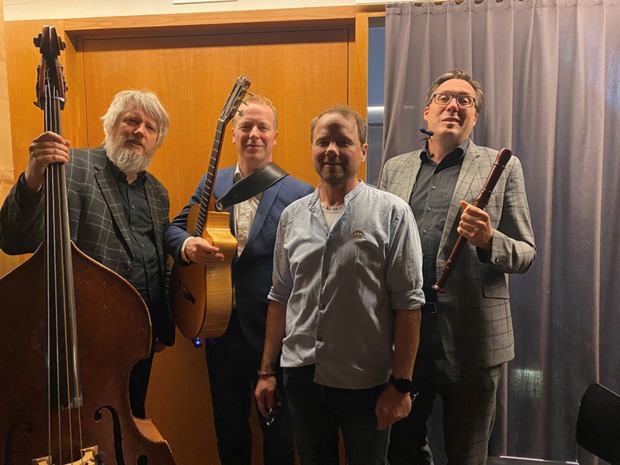 Moritz Bio-Restaurant Hohenems: Trio „Wildes Holz“ Markus Conrads,  Johannes Behr, Moritz Gastgeber Marc Brugger und Tobias Reisige (v. li.)