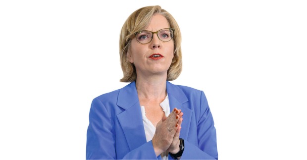 Leonore Gewessler