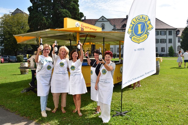 Lions Club Fortuna Vorarlberg im Einsatz für Drive2help: Marie-Luise Dietrich, Christine Voss, Katharina Schmidinger, Ingrid Köb-Berchtold, Susi Paterno