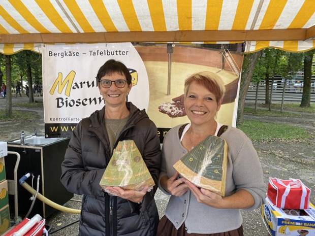 Andrea Kessler und Elke Jenny (Maruler Biosennerei) (v. li.)