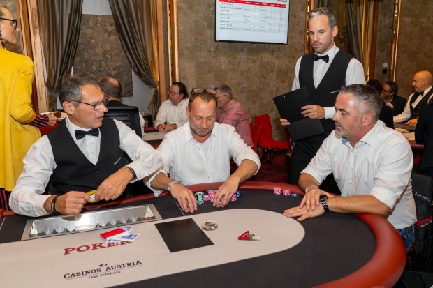 Menschen im Casino