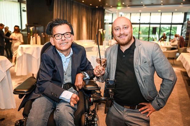 Klaus Brunner (Selbstvertreter Lebenshilfe) und Timo Silla (Persönlicher Assistent) (v. li.)