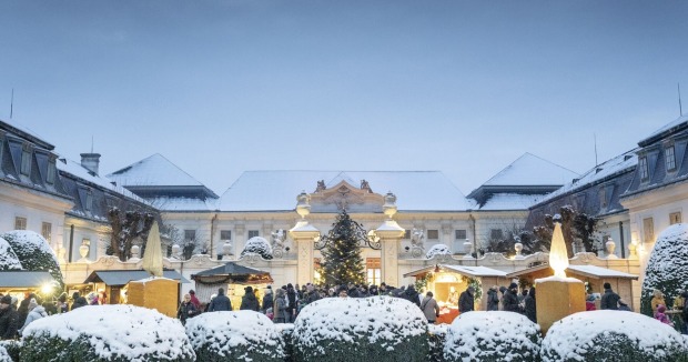 Schloss Halbturn im Schnee