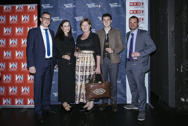 Lehrlingseltern Stefan &amp; Christine  Schiefer, Gertrud Tschohl und Felix Tschohl, Sous-Chef Christoph Egele (alle Hotel Montafonerhof, Tschagguns)