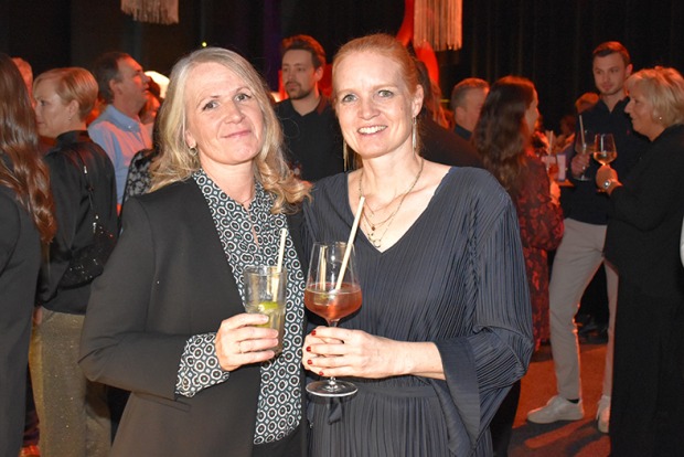 Daniela Percintic (s‘Spatzoneascht Lustenau) und Sabine Stroj (ORF Kommunikation)
