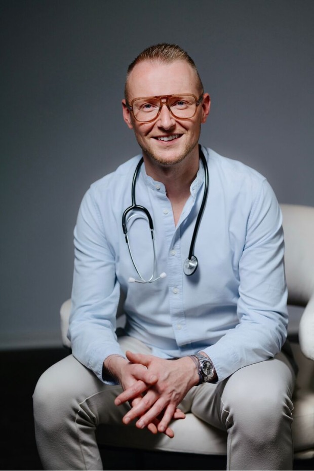 Stefan Steiner gründete das Startup "Don't Call It Deo", das seit 2023 den Amazon-Marketplace nutzt. Damit sind sie eines von rund 350 Unternehmen.