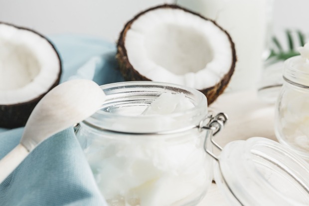 Kokosöl im Glas | Credit: iStock.com/FabrikaCr