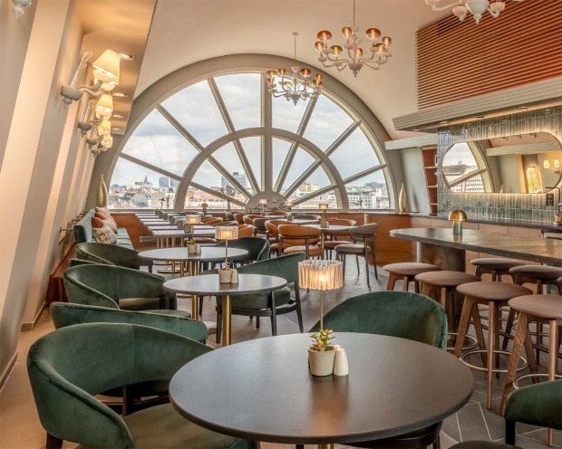Café-Bereich im Hotel | Credit: Vienna Marriott Hotel
