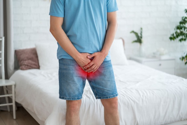 Mann mit Blasenentzündung | Credit: iStock.com/Stanislav Tarasov