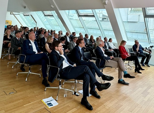 Blick auf die Zuhörer im Saal