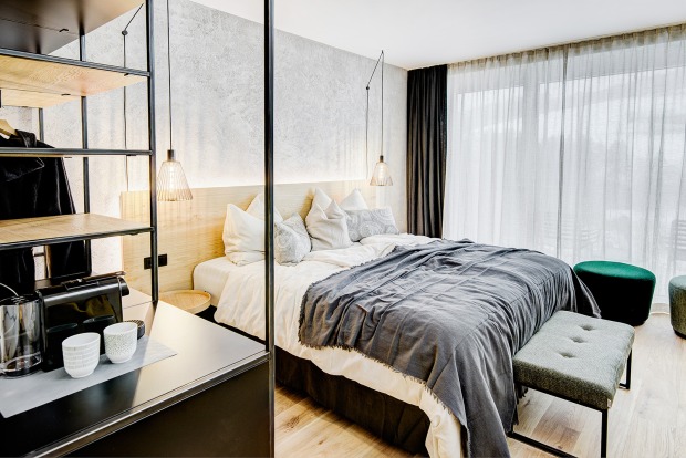 Modernes Hotelzimmer | Credit: Hotel Königswieserhof