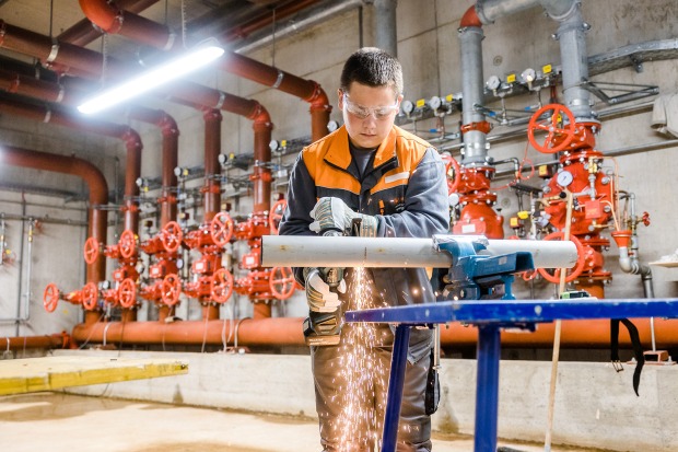 Junger Installateur in der Ausbildung | Credit: Christian Redtenbacher