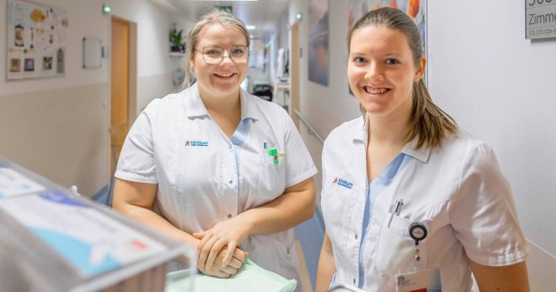 Schülerinnen der Pflegeausbildung | Credit: Klinikum Wels-Grieskirchen/Nik Fleischmann