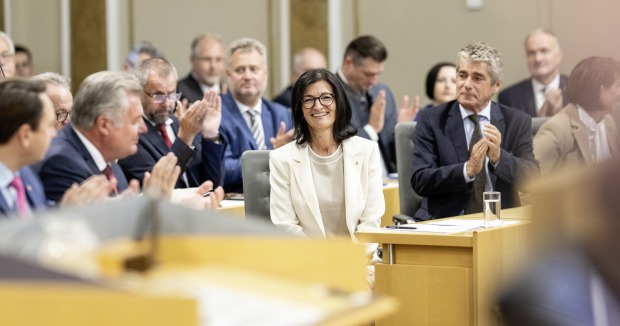 Margit Angerlehner bei einem Auftritt im oberösterreichischen Landtag.