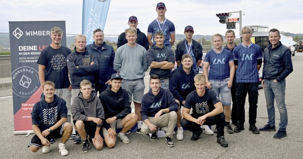 Nachwuchs und Mitarbeitende der WIMBERGER Gruppe