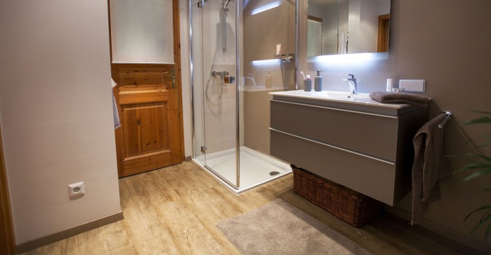 Schnell &amp; einfach zu einem neuen Badezimmer | Credit: bazuba