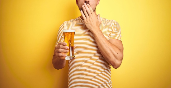 Mann mit Bierglas