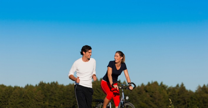 Laufen, walken, radfahren | Credit: iStock.com/kzenon