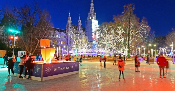 Eislaufen vor dem Wiener Rathaus