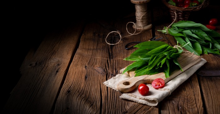 Bärlauch und Paradeiser | Credit: iStock.com/Dar1930