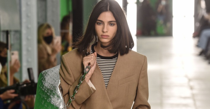 Mit coolem Understatement startet Louis Vuitton 2021 modisch durch | Credit: LUCAS BARIOULET / AFP / picturedesk.com