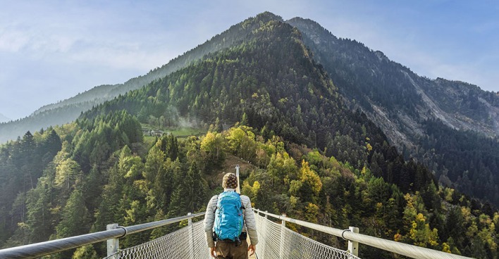 Den Berggipfel erreichen.