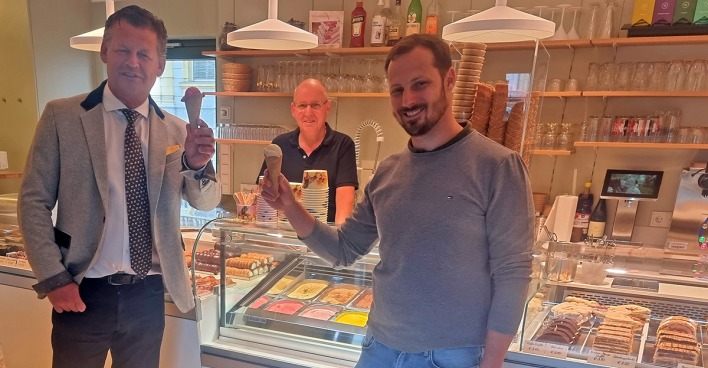 Bürgermeister Christian Scheider und Paul Fahrberger