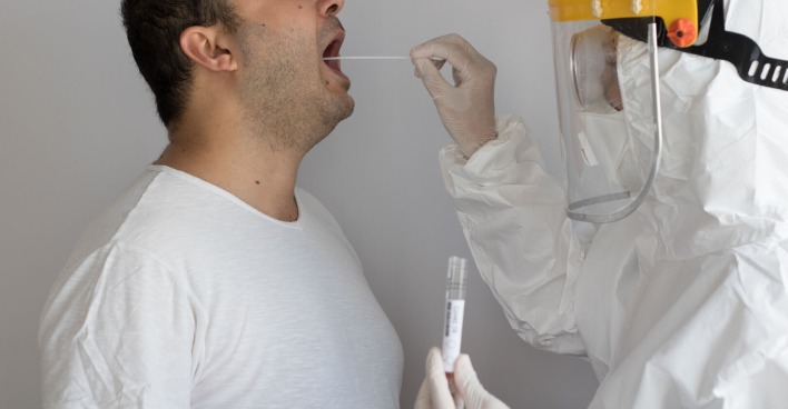 Probenentnahme PCR-Test