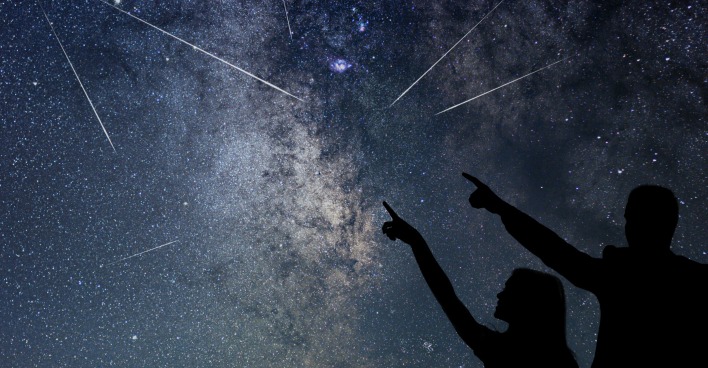 Sternschnuppen-Schauen | Credit: iStock.com/Allexxandar