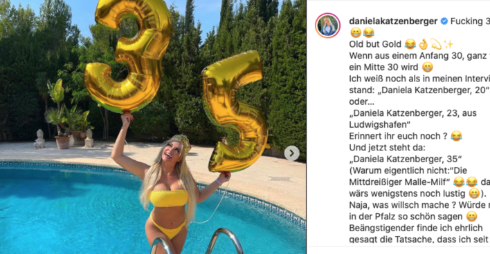 Daniela Katzenberger im Pool mit Luftballons