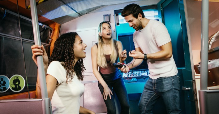 Drei Spieler im Escape Room | Credits: Aris Venetikidis